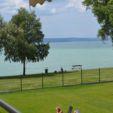 A16 Beachapartman Siofok Luaran gambar
