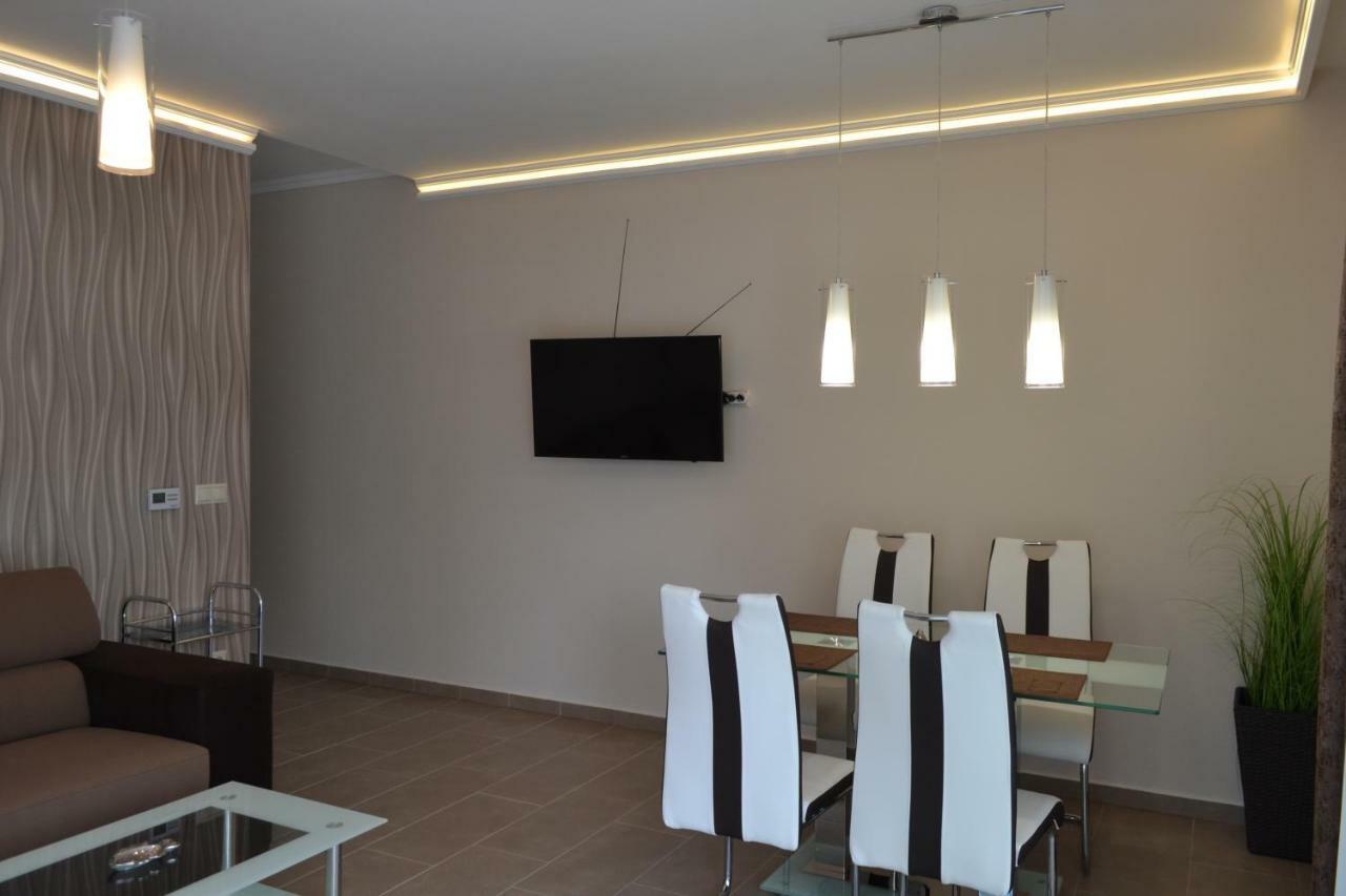 A16 Beachapartman Siofok Luaran gambar